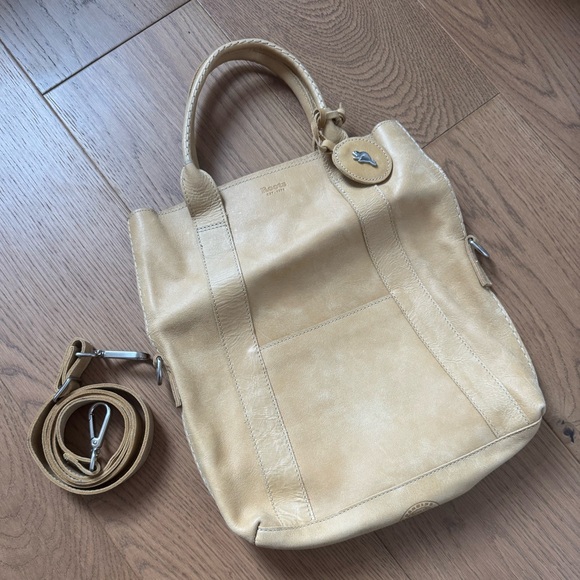 Roots Handbags - Roots Leather Unlined Tote Crossbody Bag - Beige Honey Leather - Like New